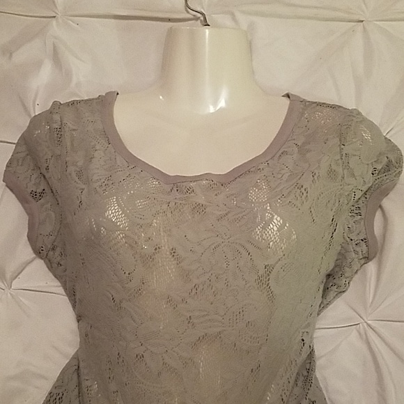 🌞Lord & Taylor lacey tee🌞 3/$18 - Picture 2 of 2